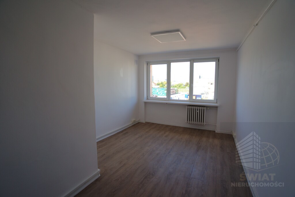 Biuro 68m media w cenie (11)