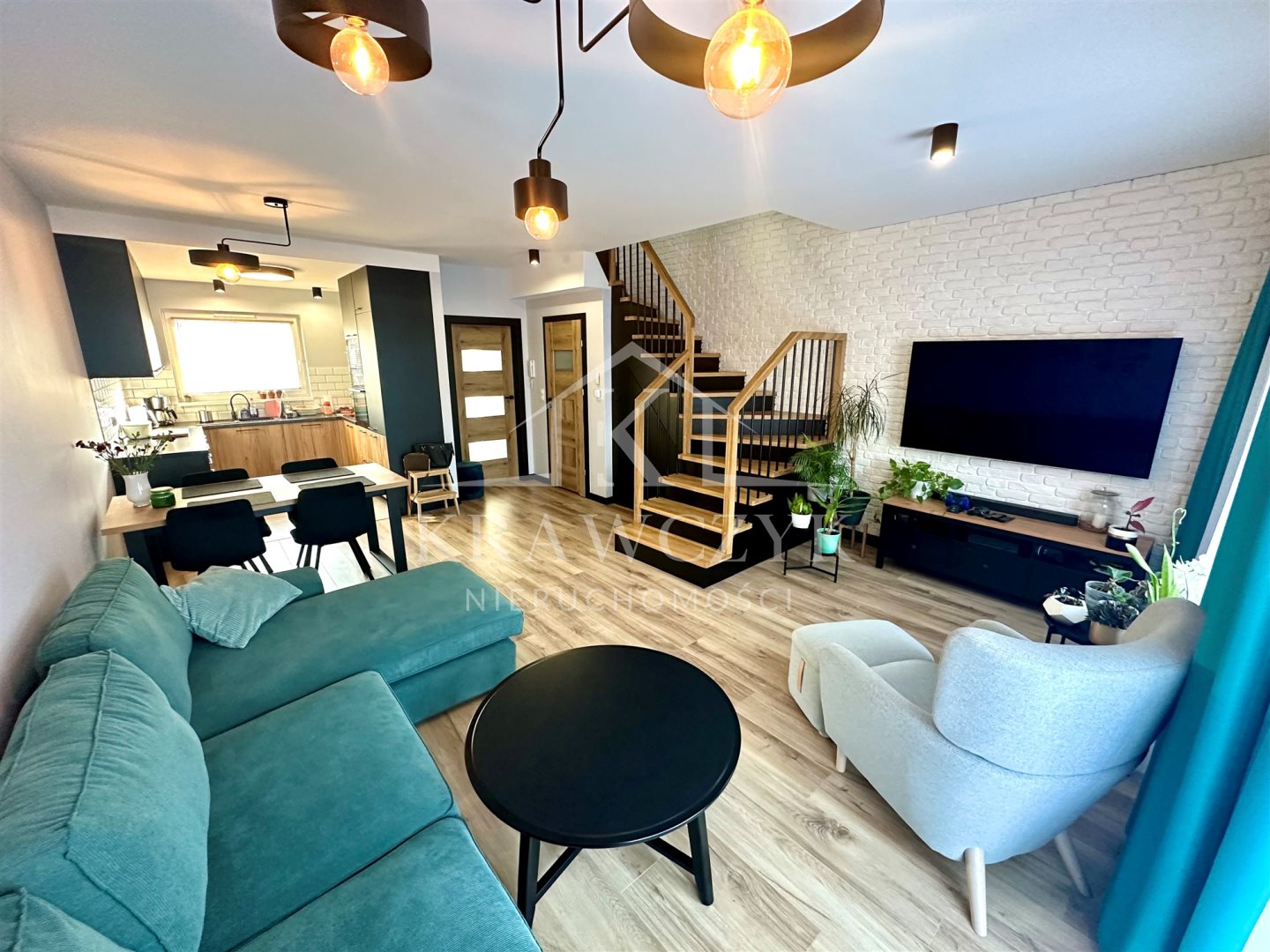 GUMIEŃCE SZEREG 2022r. 4pok. 2 m.parkingowe, ogród (2)