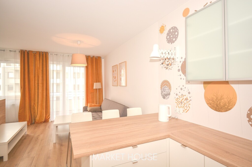 Kawalerka przy ul.Pow.Śląskich z m. postojowym (2)