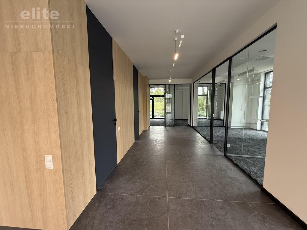 Nowa Cukrownia lokal 114m2 wykończony duże witryny (12)