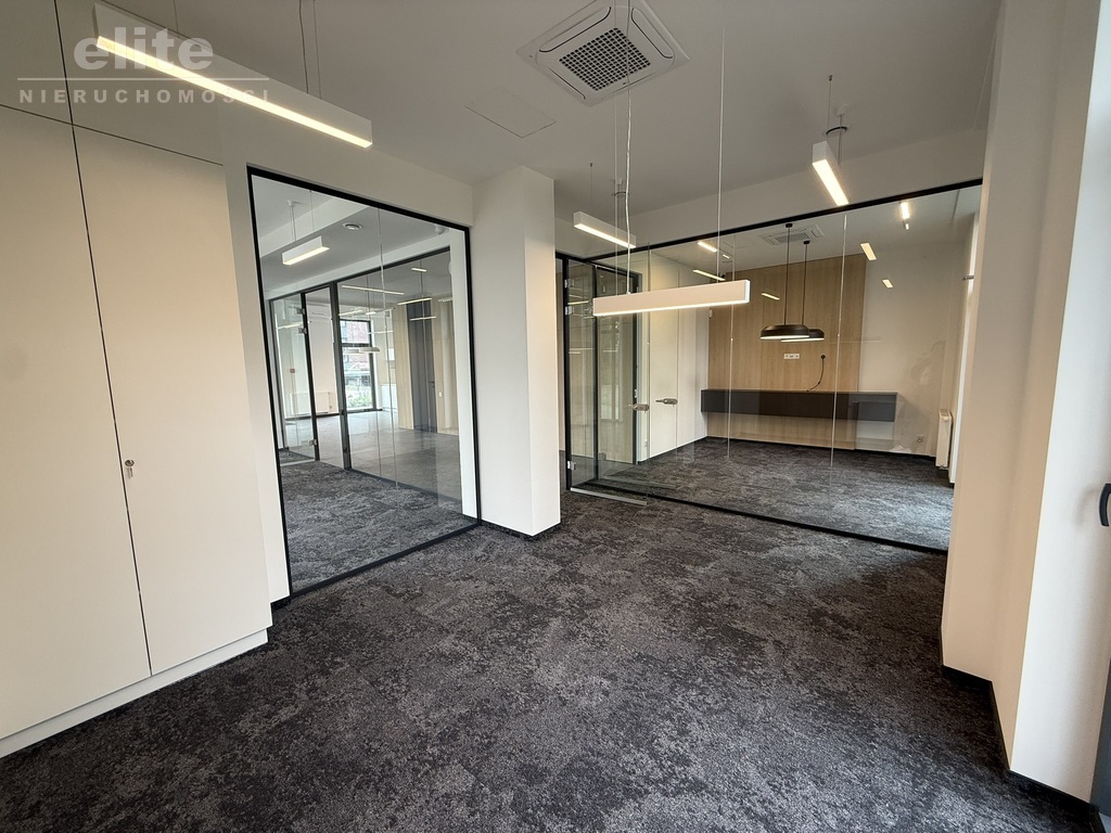 Nowa Cukrownia lokal 114m2 wykończony duże witryny (16)