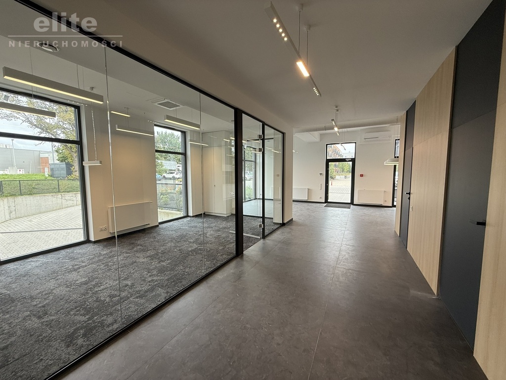 Nowa Cukrownia lokal 114m2 wykończony duże witryny (21)