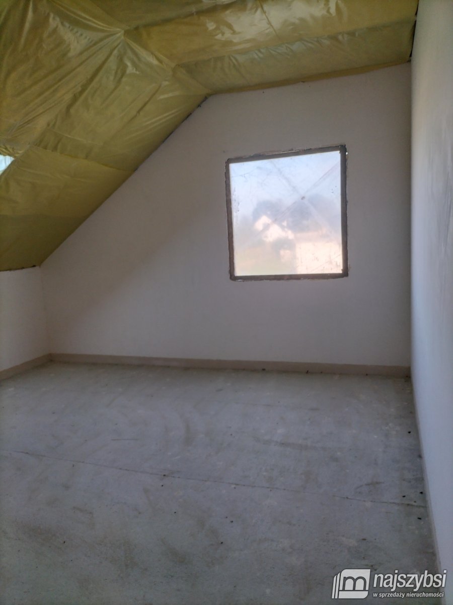 Płoty - dom wolnostojący w świetnej lokalizacji (12)