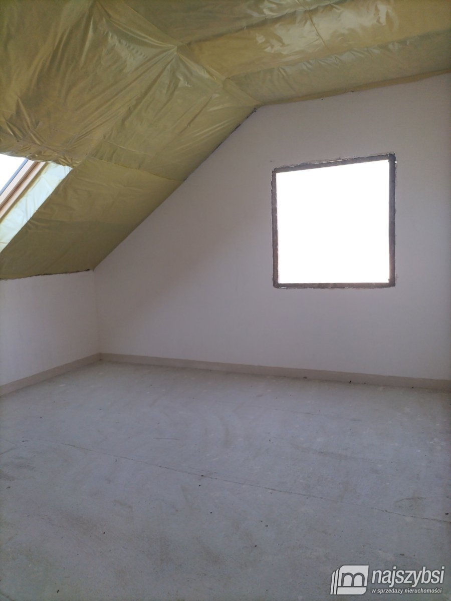 Płoty - dom wolnostojący w świetnej lokalizacji (13)