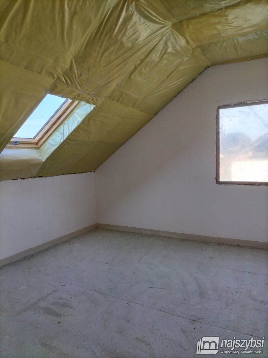 Płoty - dom wolnostojący w świetnej lokalizacji (14)