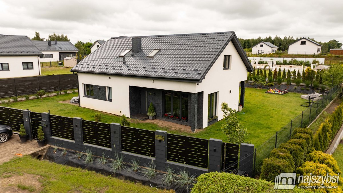 Kołobrzeg/Nieżyn Dom jednorodzinny o pow.181m2 (1)