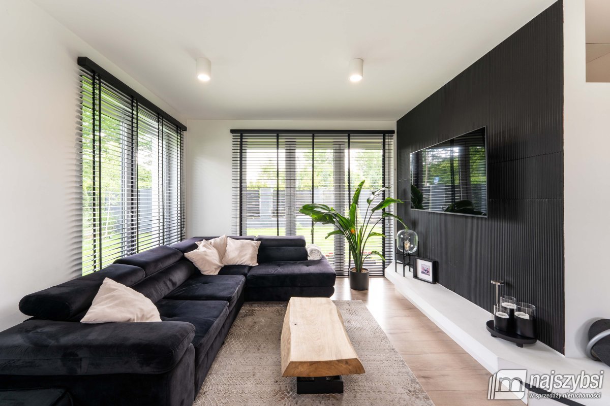 Kołobrzeg/Nieżyn Dom jednorodzinny o pow.181m2 (4)