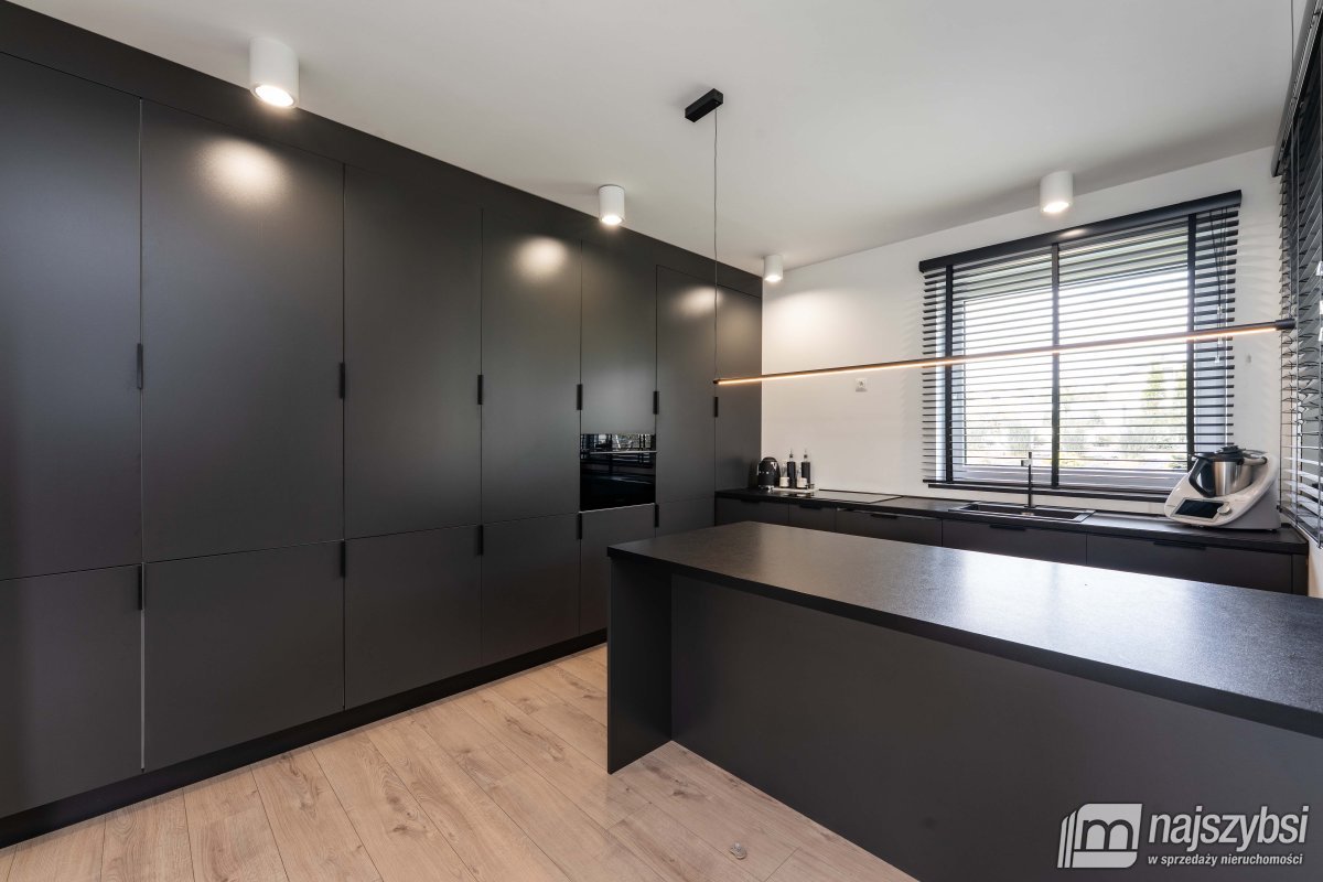 Kołobrzeg/Nieżyn Dom jednorodzinny o pow.181m2 (8)