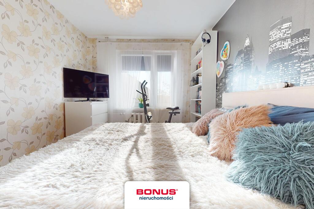 Rozkładowe i przestronne trzypokojowe mieszkanie (8)