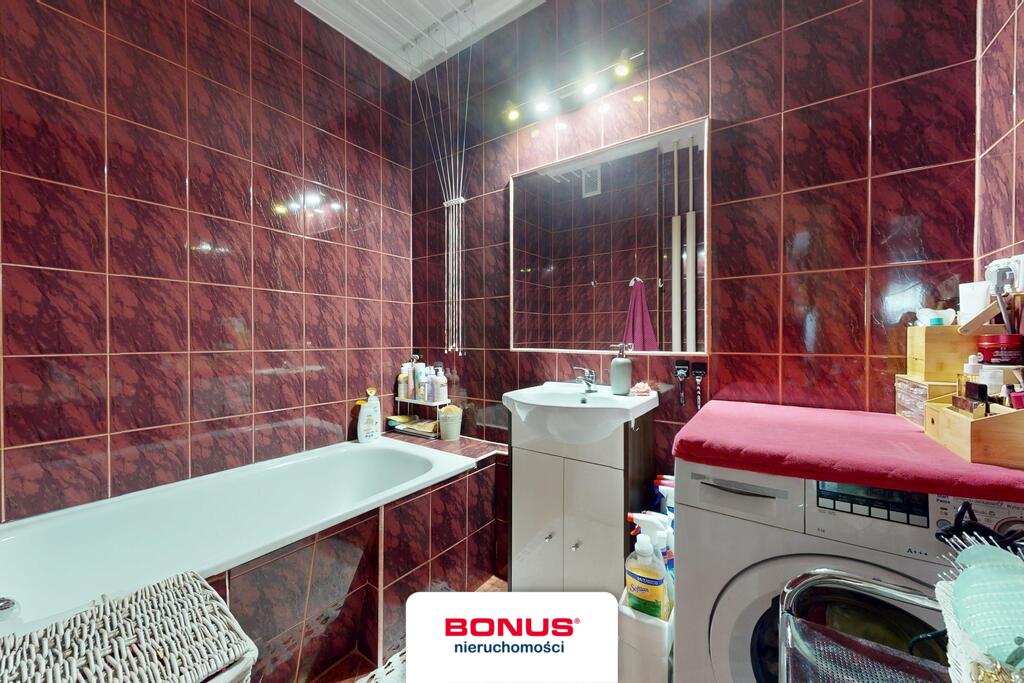 Rozkładowe i przestronne trzypokojowe mieszkanie (16)