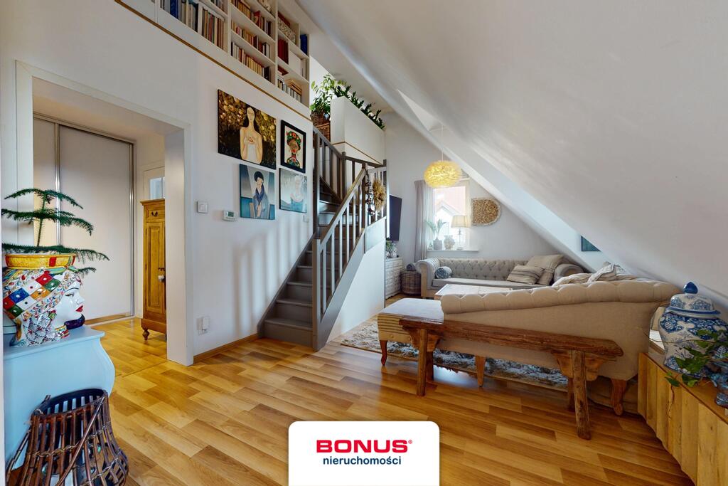 Dwupoziomowe mieszkanie w wysokim standardzie (8)