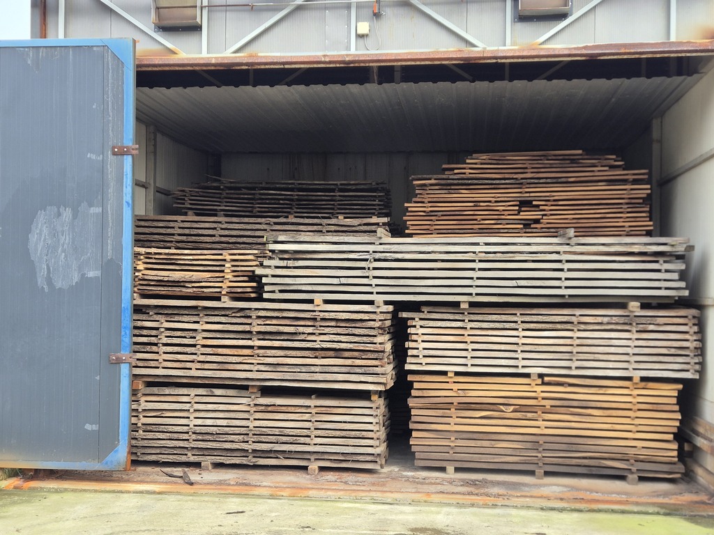 Stolarnia, Suszarnia drewna z wyposażeniem Police! (5)