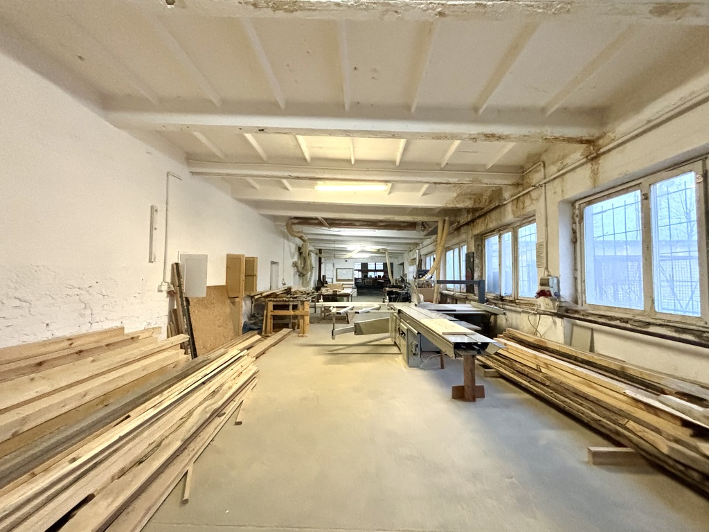 Stolarnia, Suszarnia drewna z wyposażeniem Police! (7)