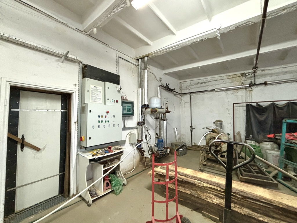 Stolarnia, Suszarnia drewna z wyposażeniem Police! (11)