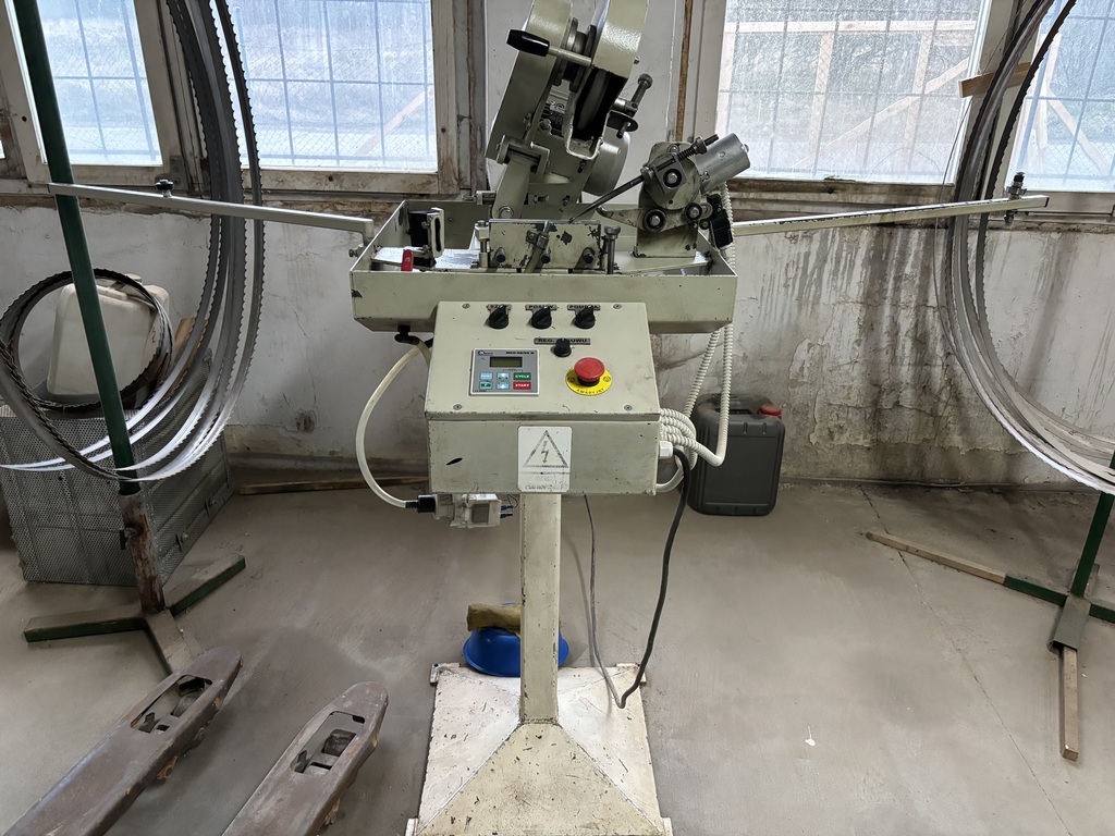 Stolarnia, Suszarnia drewna z wyposażeniem Police! (13)