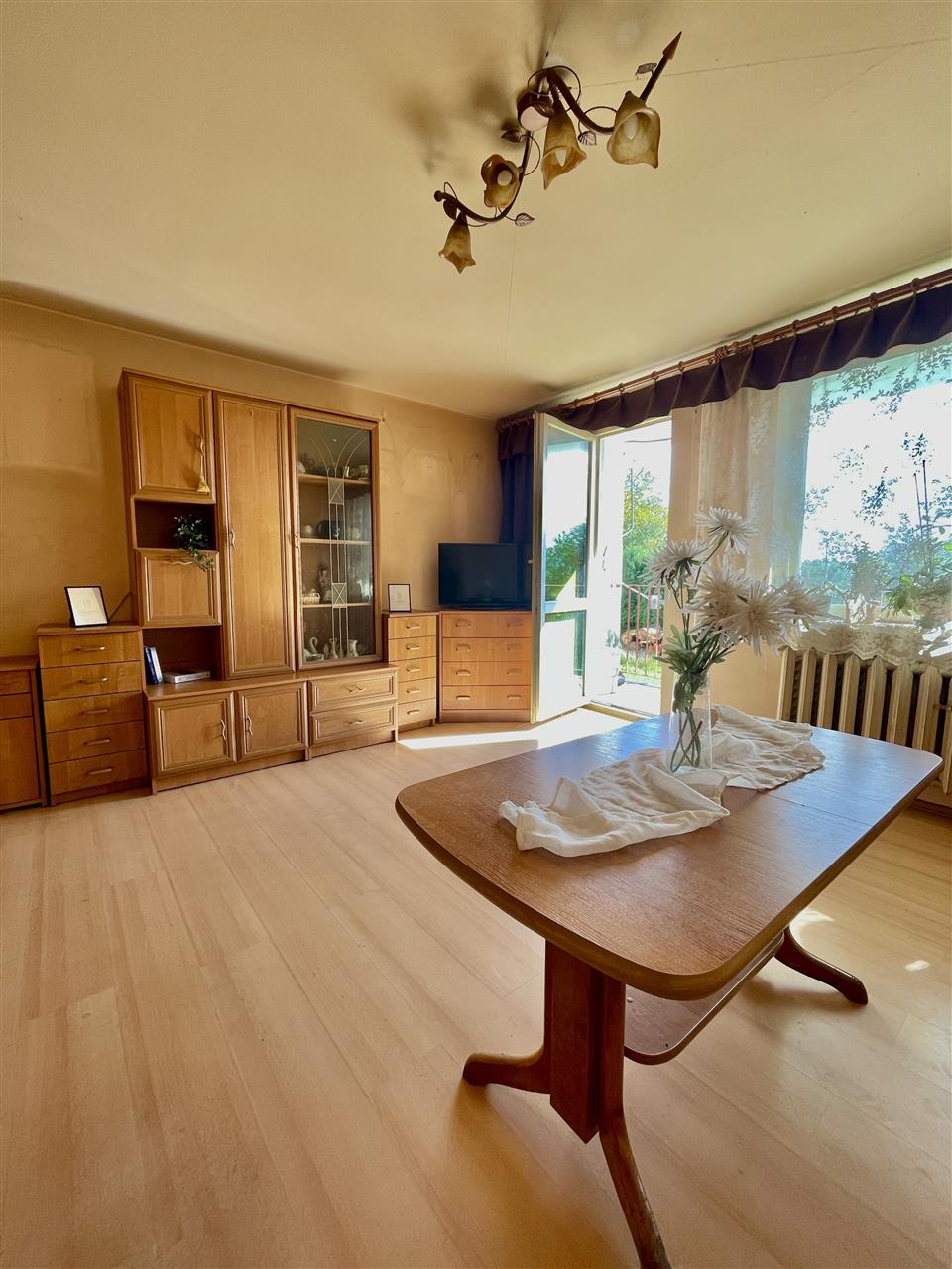 Mieszkanie do remontu, 500m od Jeziora, niska cena (2)