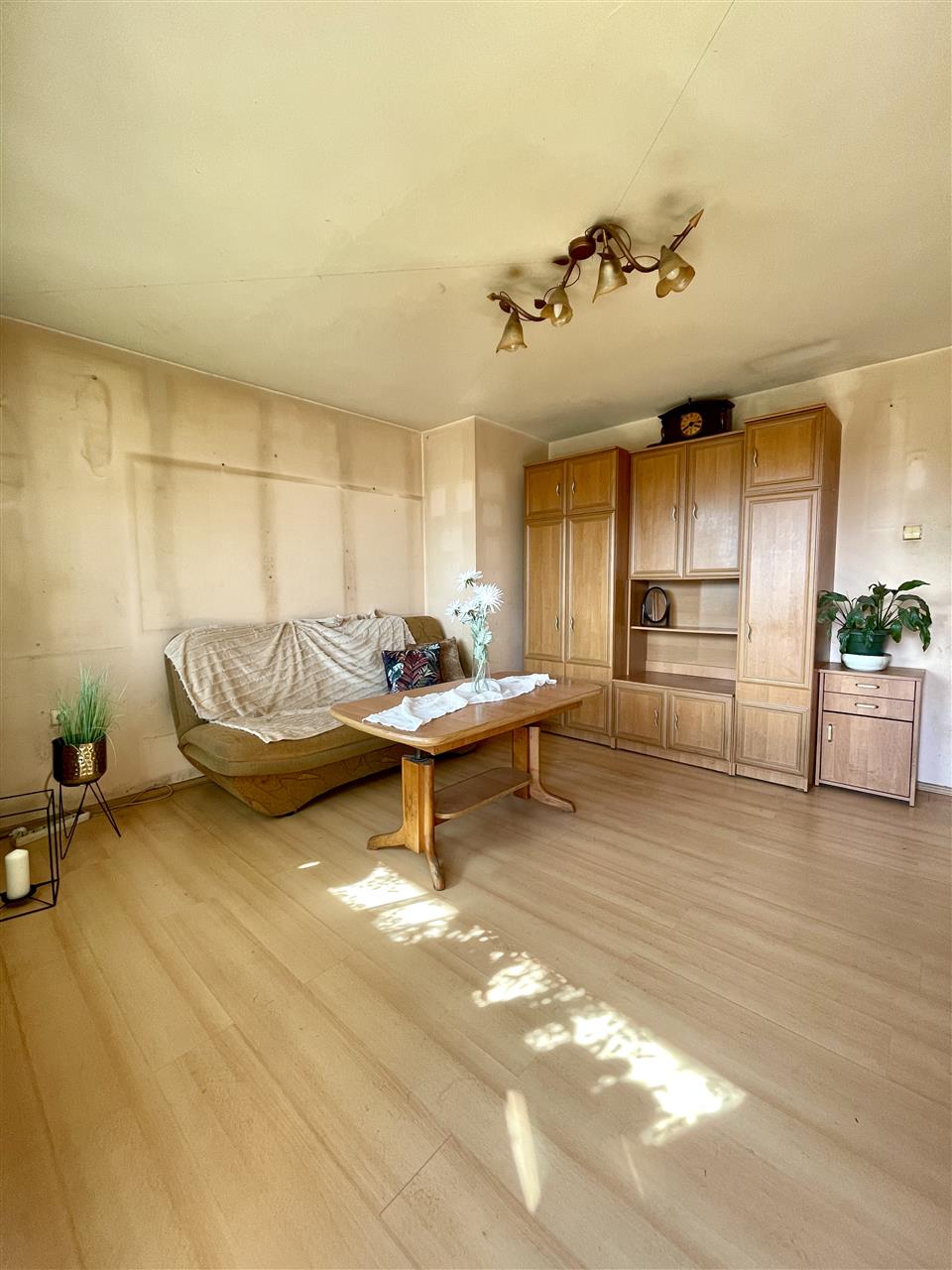 Mieszkanie do remontu, 500m od Jeziora, niska cena (3)