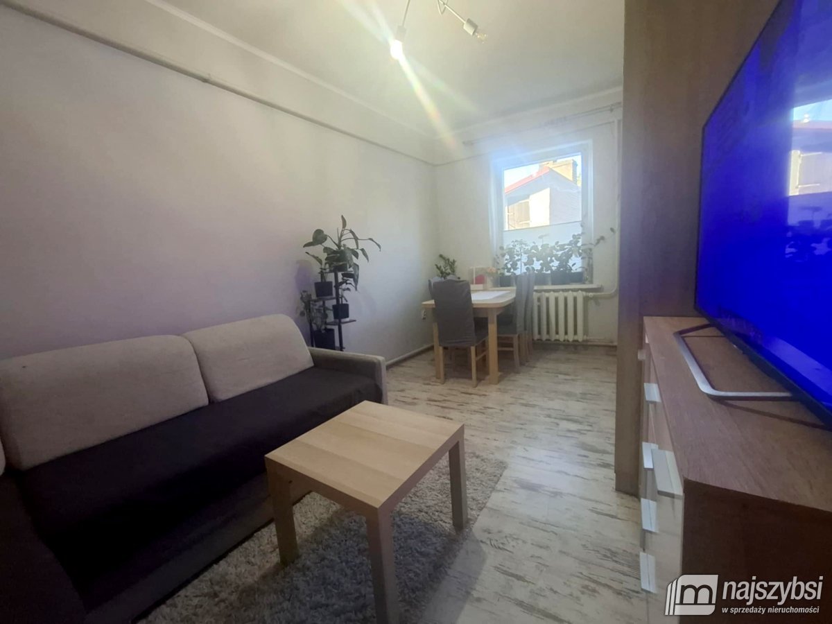 Nowogard - mieszkanie 3-pokojowe z garażem (3)