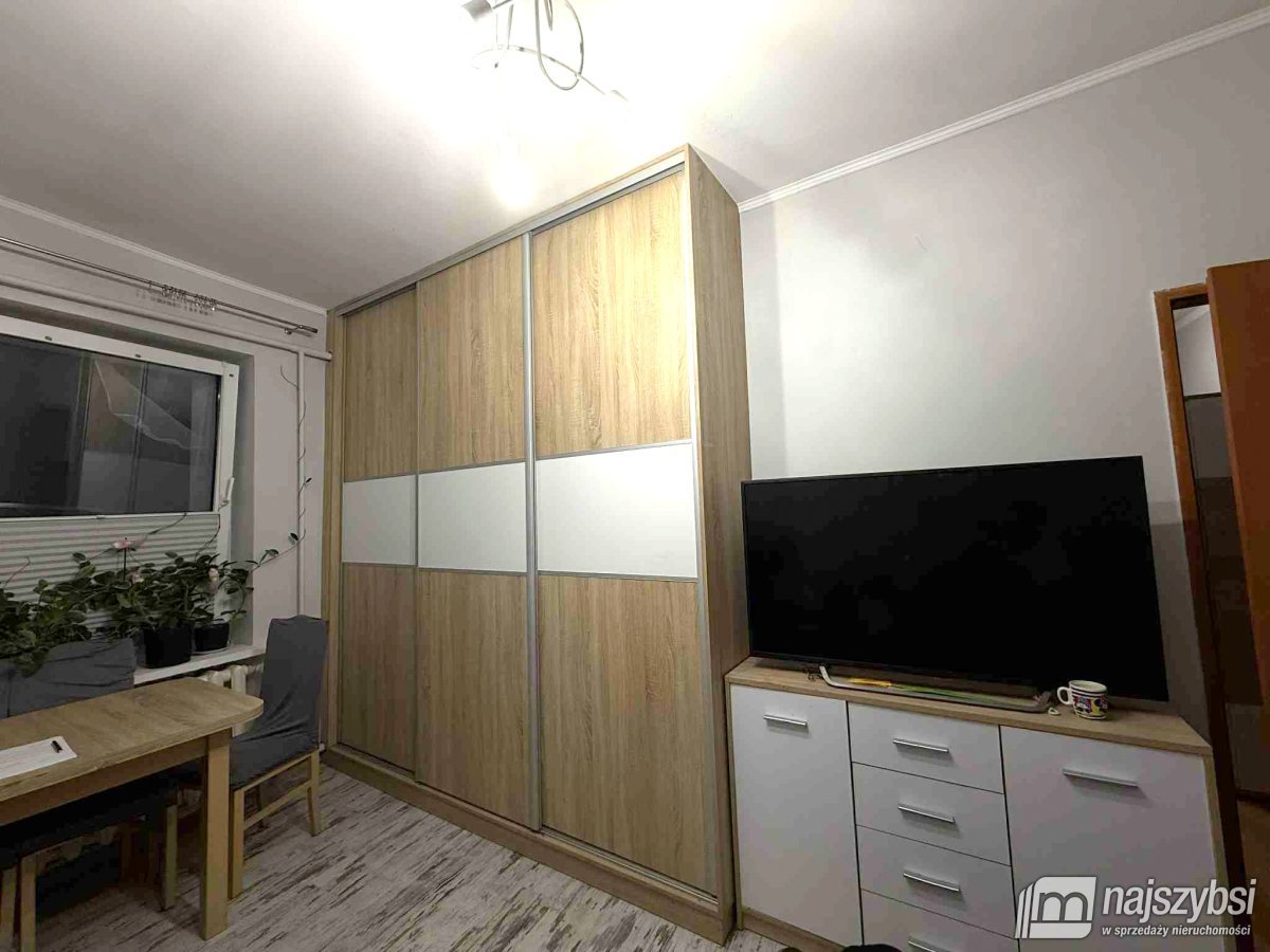 Nowogard - mieszkanie 3-pokojowe z garażem (7)