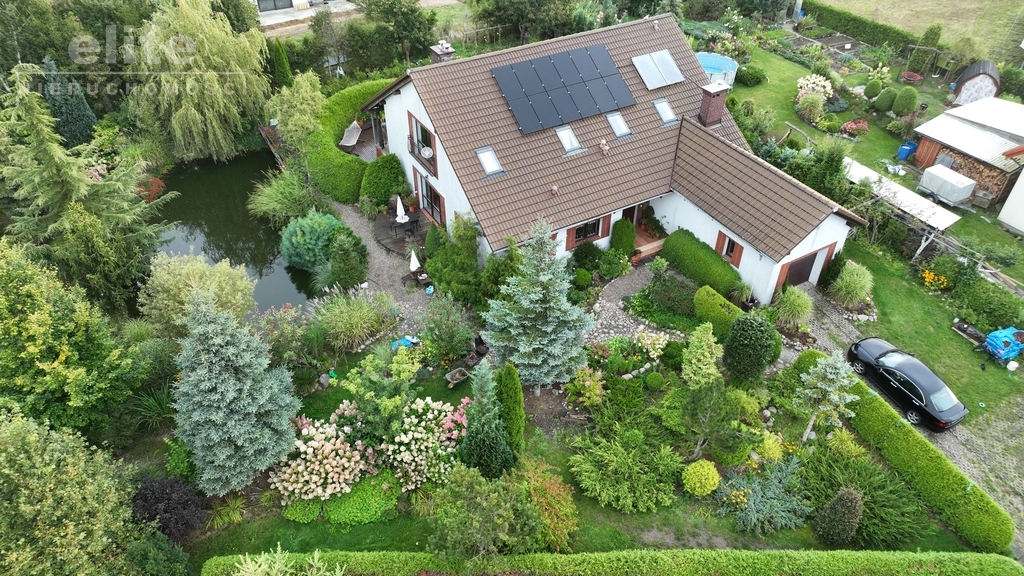 Na sprzedaż dom na Kaszubach z oczkiem wodnym, (1)