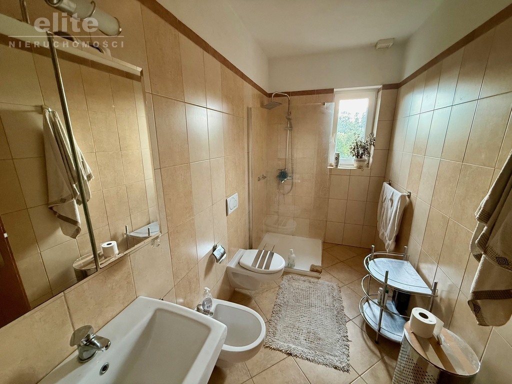 Na sprzedaż dom na Kaszubach z oczkiem wodnym, (21)