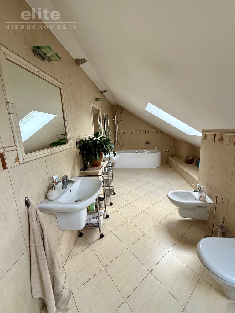 Na sprzedaż dom na Kaszubach z oczkiem wodnym, (27)