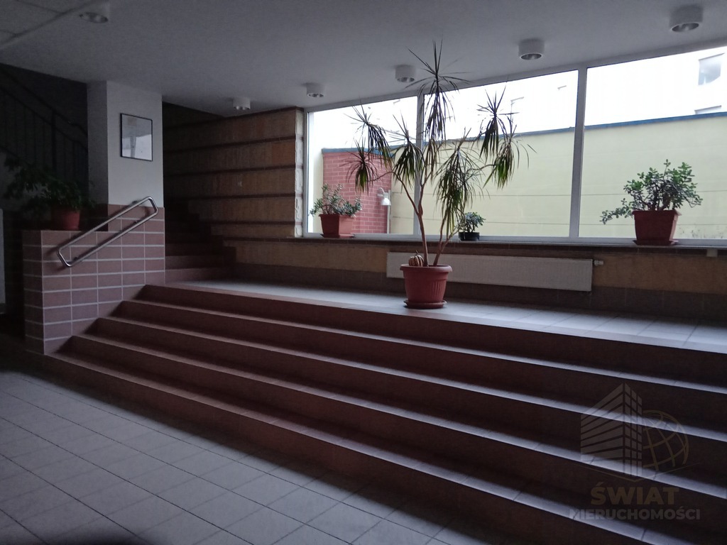 Apartament  2pok. 54 m2+balkon, cena 2500 zł (17)