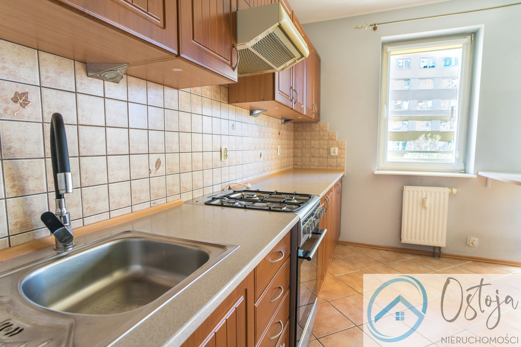 Kawalerka z balkonem, wysoki parter, dodatek garaż (5)