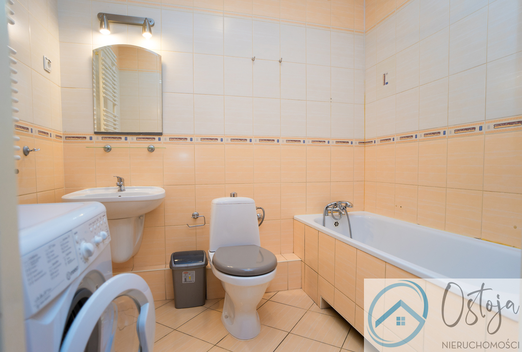 Kawalerka z balkonem, wysoki parter, dodatek garaż (10)