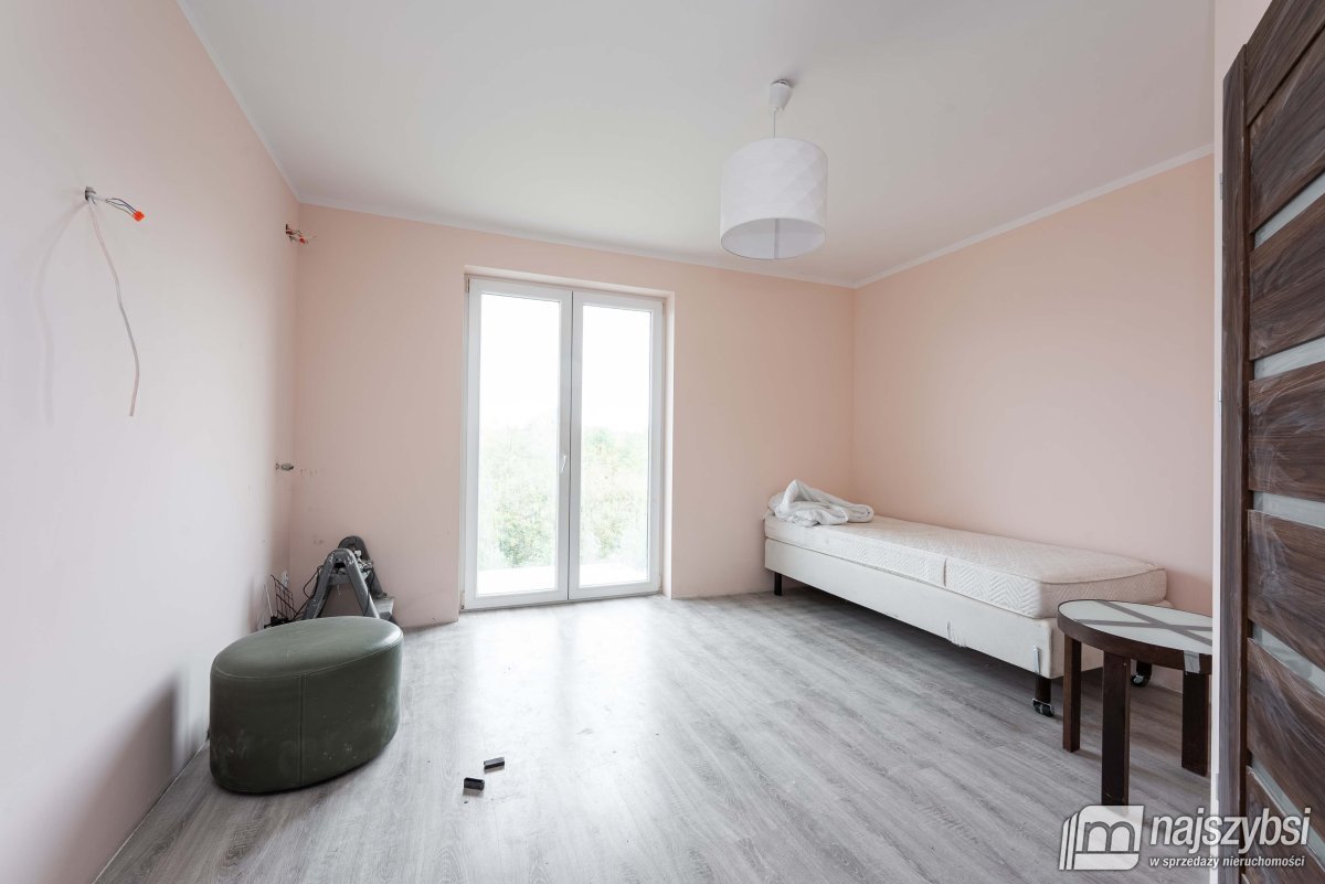 MIELNO-PENSJONAT Z POTENCIAŁEM  (21)