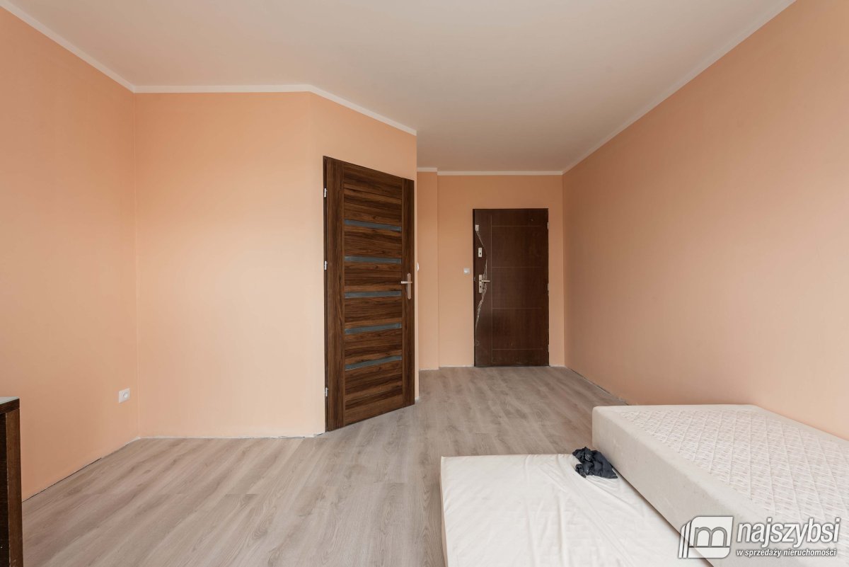 MIELNO-PENSJONAT Z POTENCIAŁEM  (24)