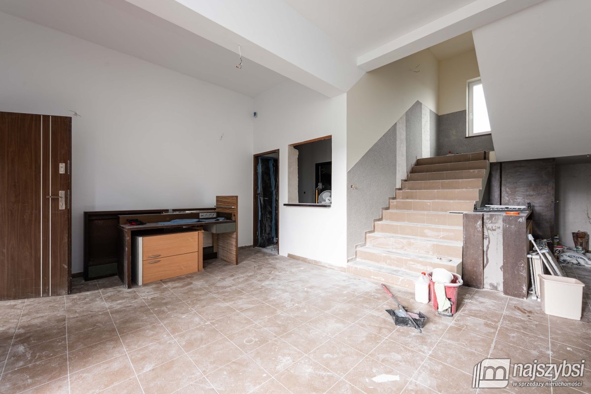 MIELNO-PENSJONAT Z POTENCIAŁEM  (4)