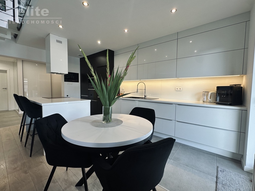 Warszewo nowoczesne 105m2 zamykany garaż w budynku (6)