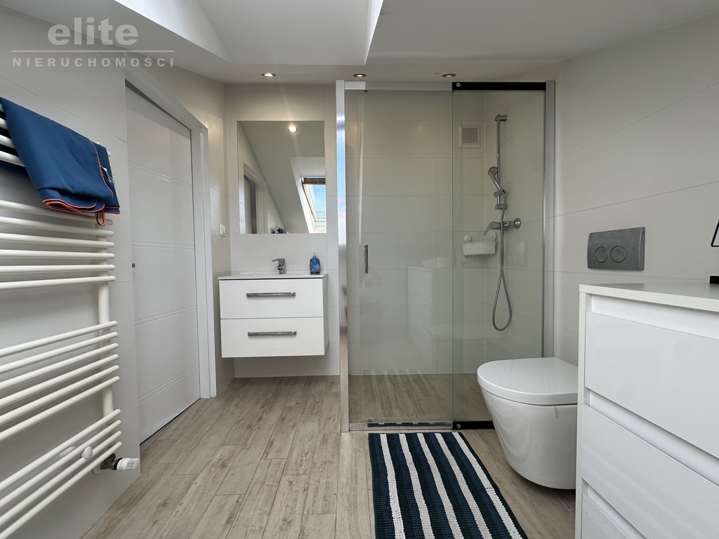 Warszewo nowoczesne 105m2 zamykany garaż w budynku (14)