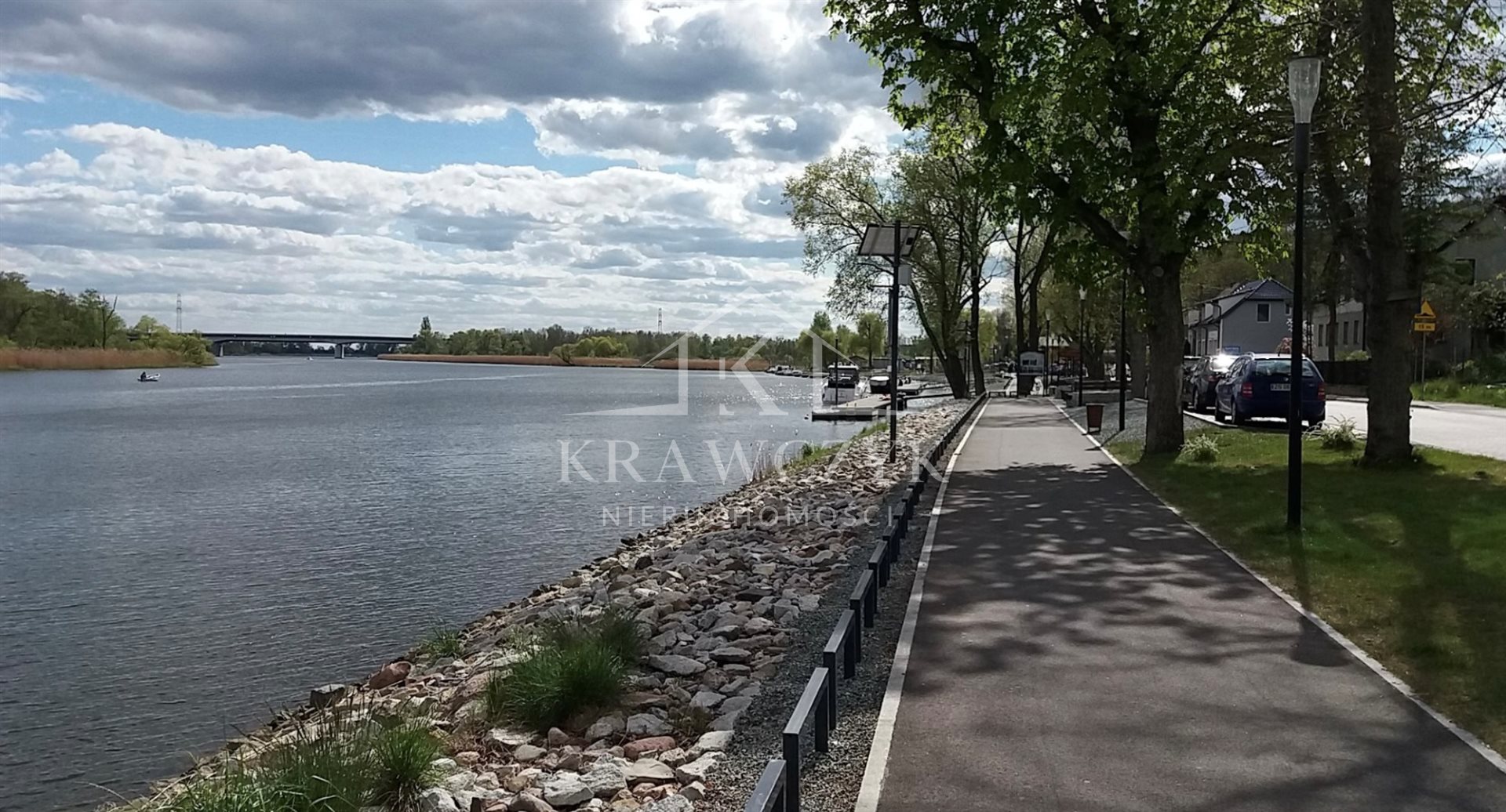 DOM Z WIDKIEM NA ODRĘ - 5pok. 234m2 - POLECAM (22)