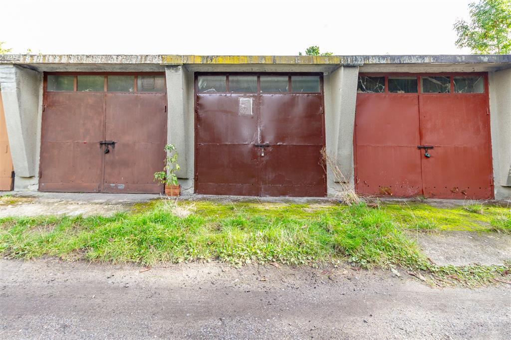 Garaż, Krucza ! (4)