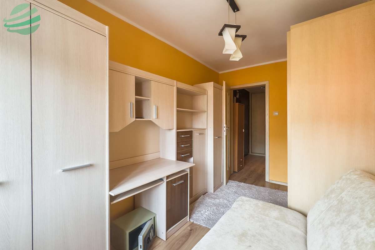 Mieszkanie z potencjałem w świetnej lokalizacji –  (7)