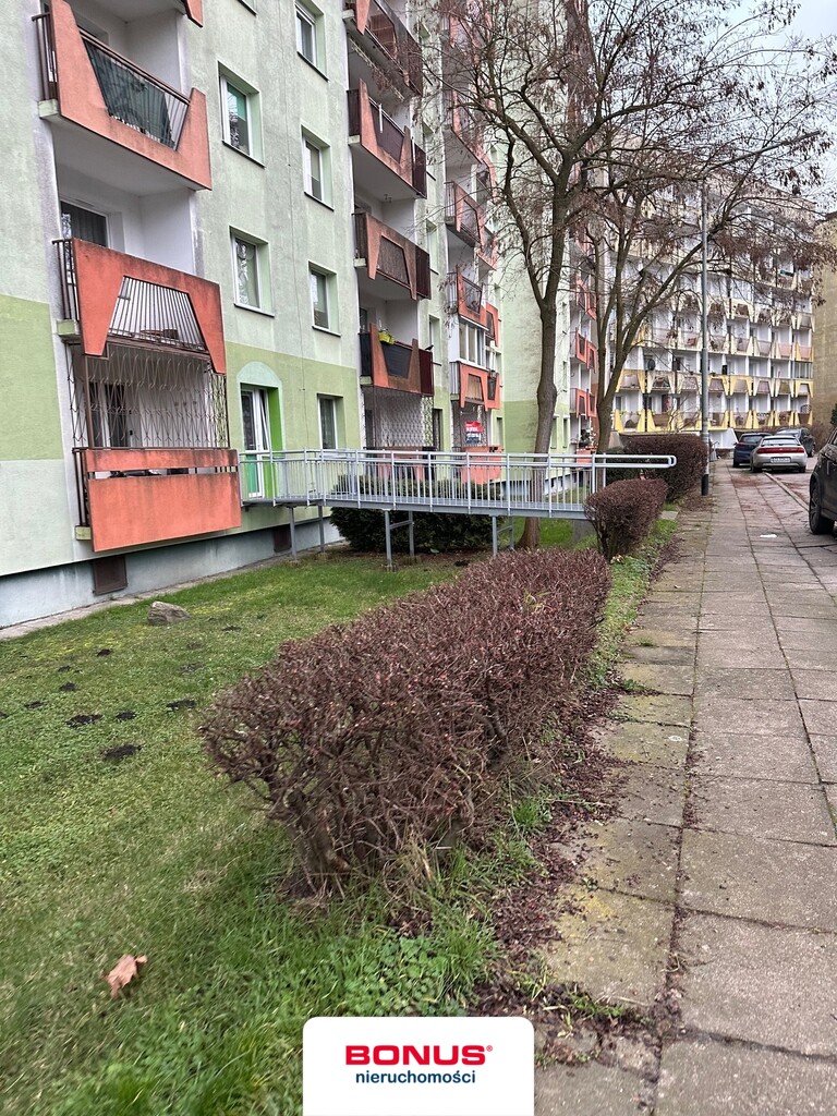 3 pok. z balkonem na parterze z możliwościami (14)