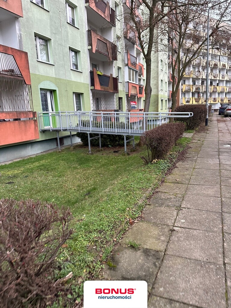 3 pok. z balkonem na parterze z możliwościami (15)