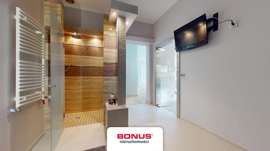 Wyjątkowy dom parterowy z basenem i piękną działką (21)