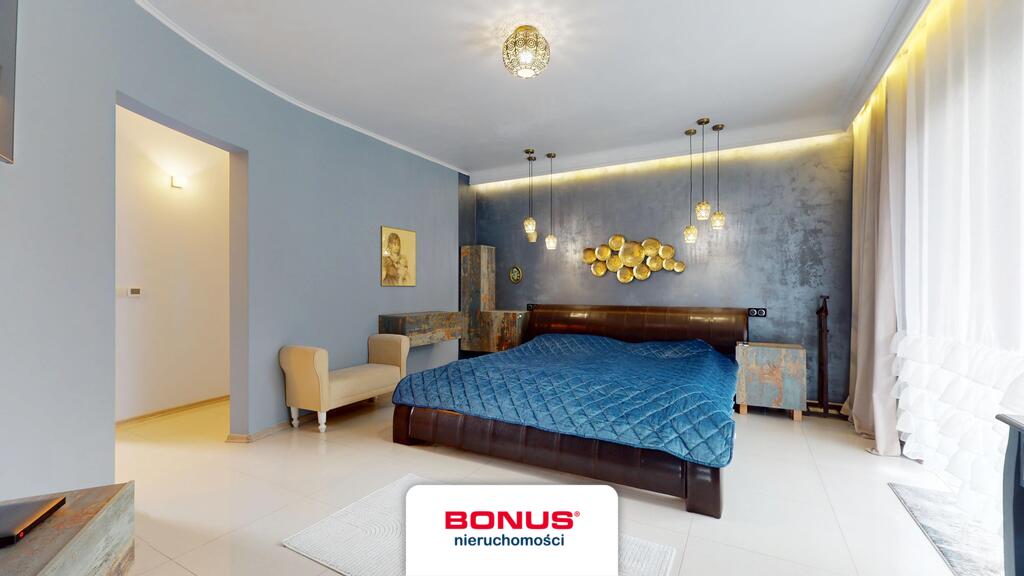 Wyjątkowy dom parterowy z basenem i piękną działką (30)