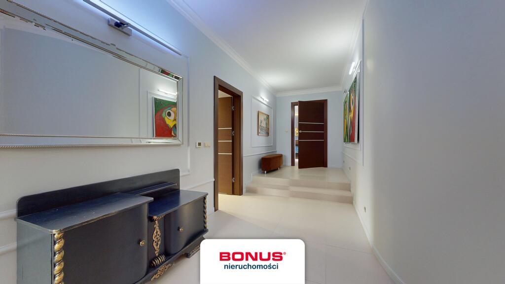 Wyjątkowy dom parterowy z basenem i piękną działką (25)