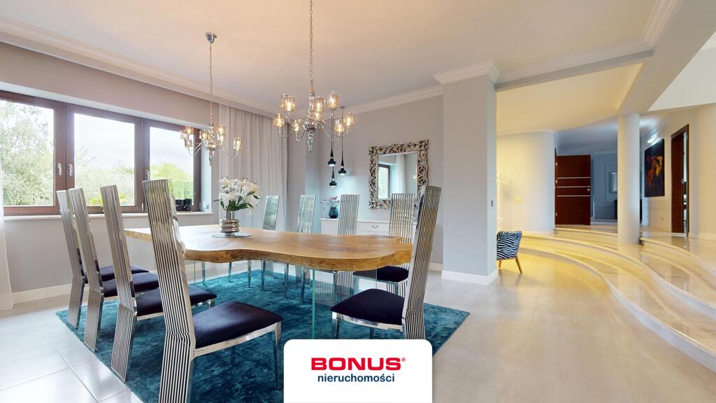 Wyjątkowy dom parterowy z basenem i piękną działką (9)