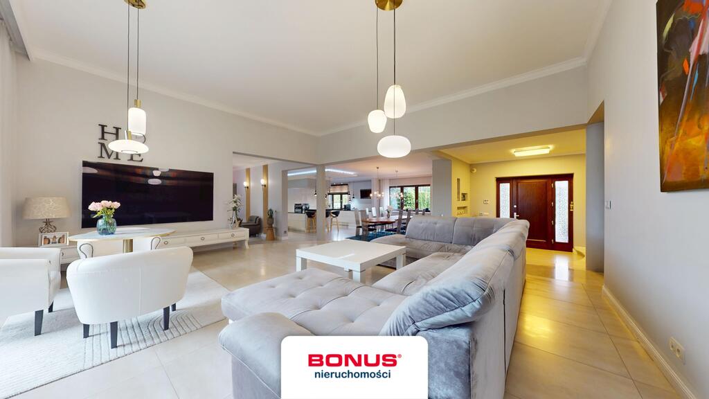 Wyjątkowy dom parterowy z basenem i piękną działką (6)