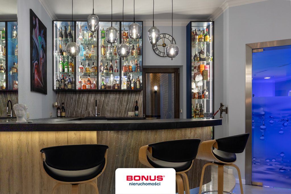 Wyjątkowy dom parterowy z basenem i piękną działką (4)