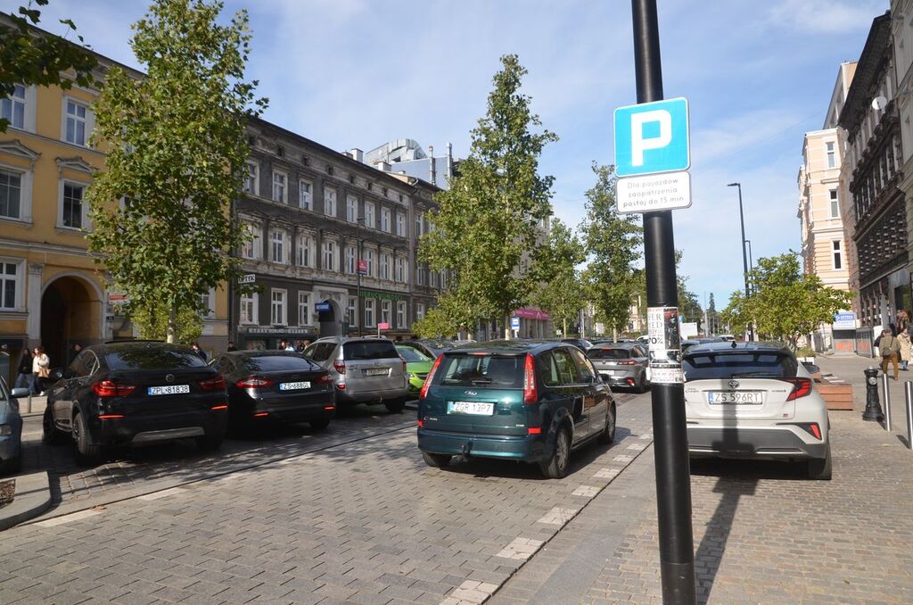 Kawalerka w centrum miasta za 275 000 zł (12)