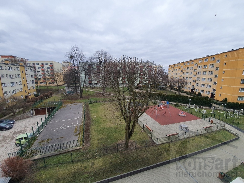 2 pokoje przechodnie niedaleko Galaxy (14)