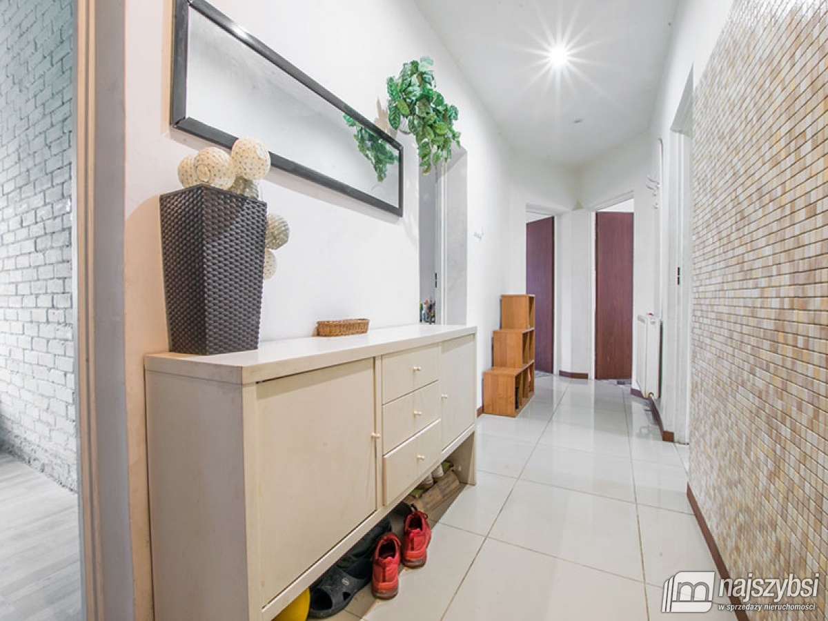 Cztery pokoje nad jeziorem w Nowogardzie (12)