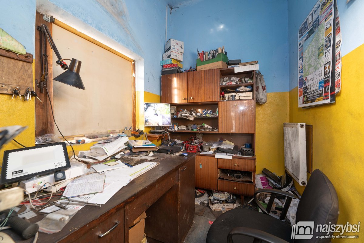 Gryfice - warsztat samochodowy na działce 516 m2! (9)