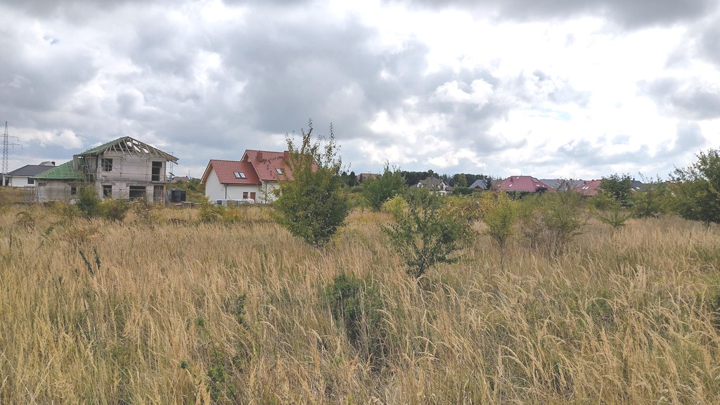 Działka wśród domów, Mierzyn ul. Kolorowa (2)